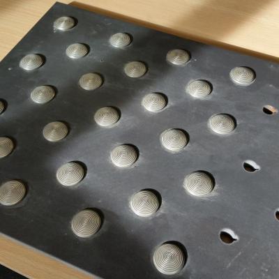 Carrelage - 10mm - Découpe Dalle podotactile (Clous Inox)
