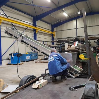 Convoyeur Inox Pivotant sur remorque
