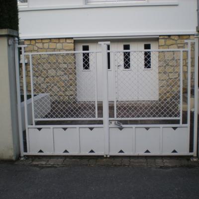 Portail - Double battants + grillage